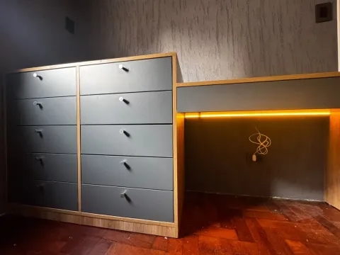 Escritorio Arden LED con Cajonera